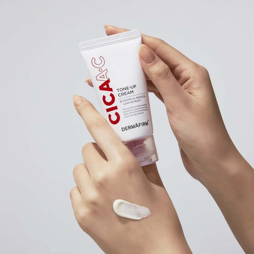 cicaa.c-tone-up-cream2-1751278738